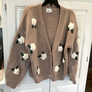 Luna Ivy Cottagecore beige cropped knit cardigan 3D crocheted Rose Sweater med